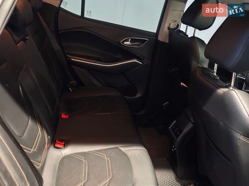 Внедорожник / Кроссовер JAC S4 2020 в Ужгороде
