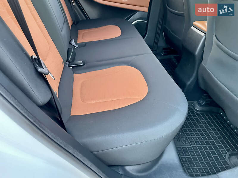 Позашляховик / Кросовер JAC S5 2014 в Запоріжжі фото 15 Позашляховик / Кросовер JAC S5 2014 в Запоріжжі