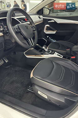 Внедорожник / Кроссовер JAC SOL E20X 2020 в 