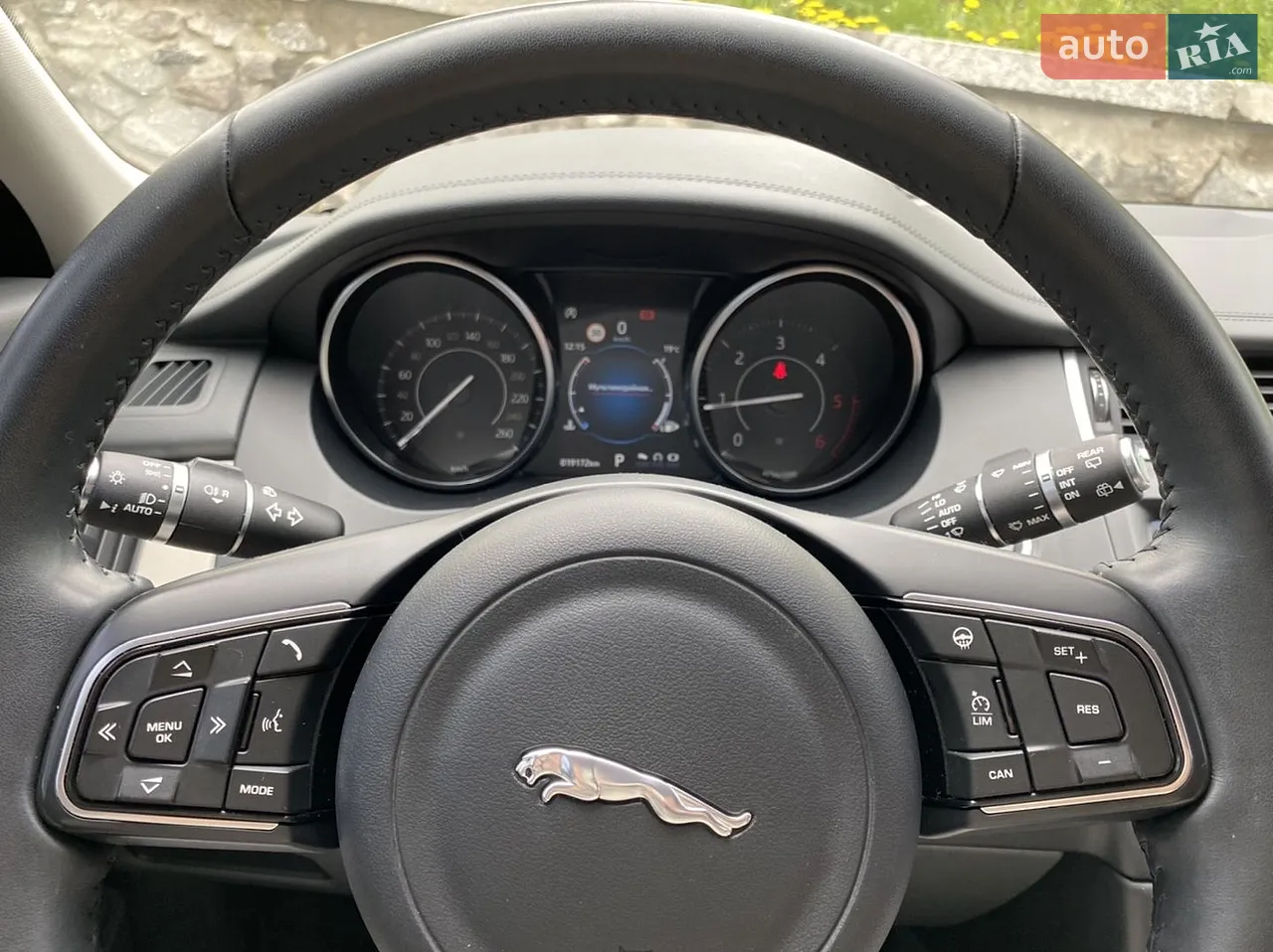 2018 Jaguar E-Pace - мініатюра 16