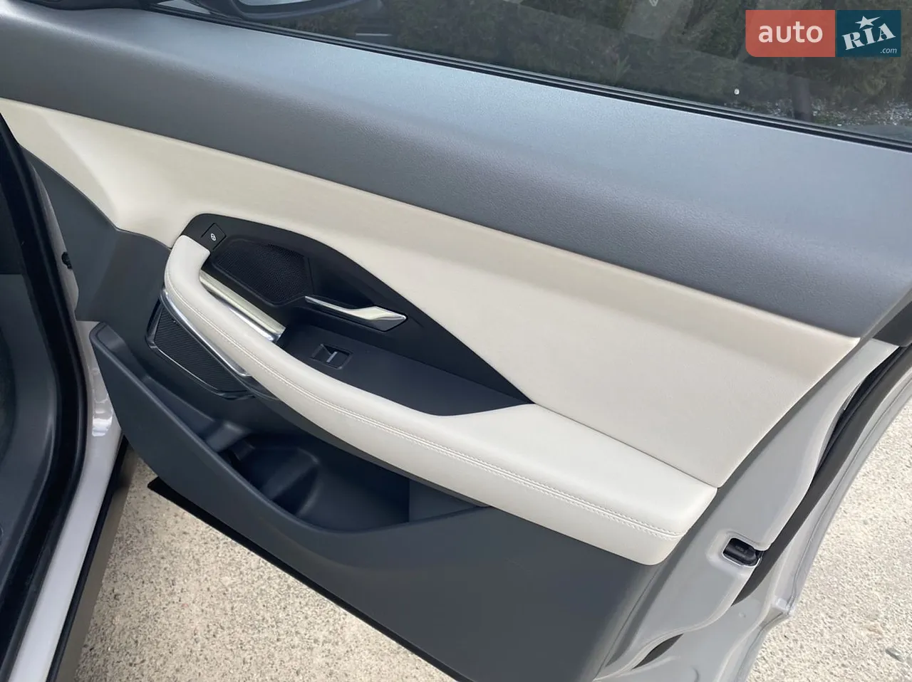 2018 Jaguar E-Pace - мініатюра 15