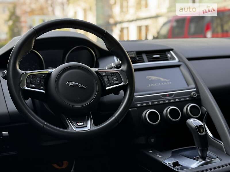 Внедорожник / Кроссовер Jaguar E-Pace 2019 в Киеве