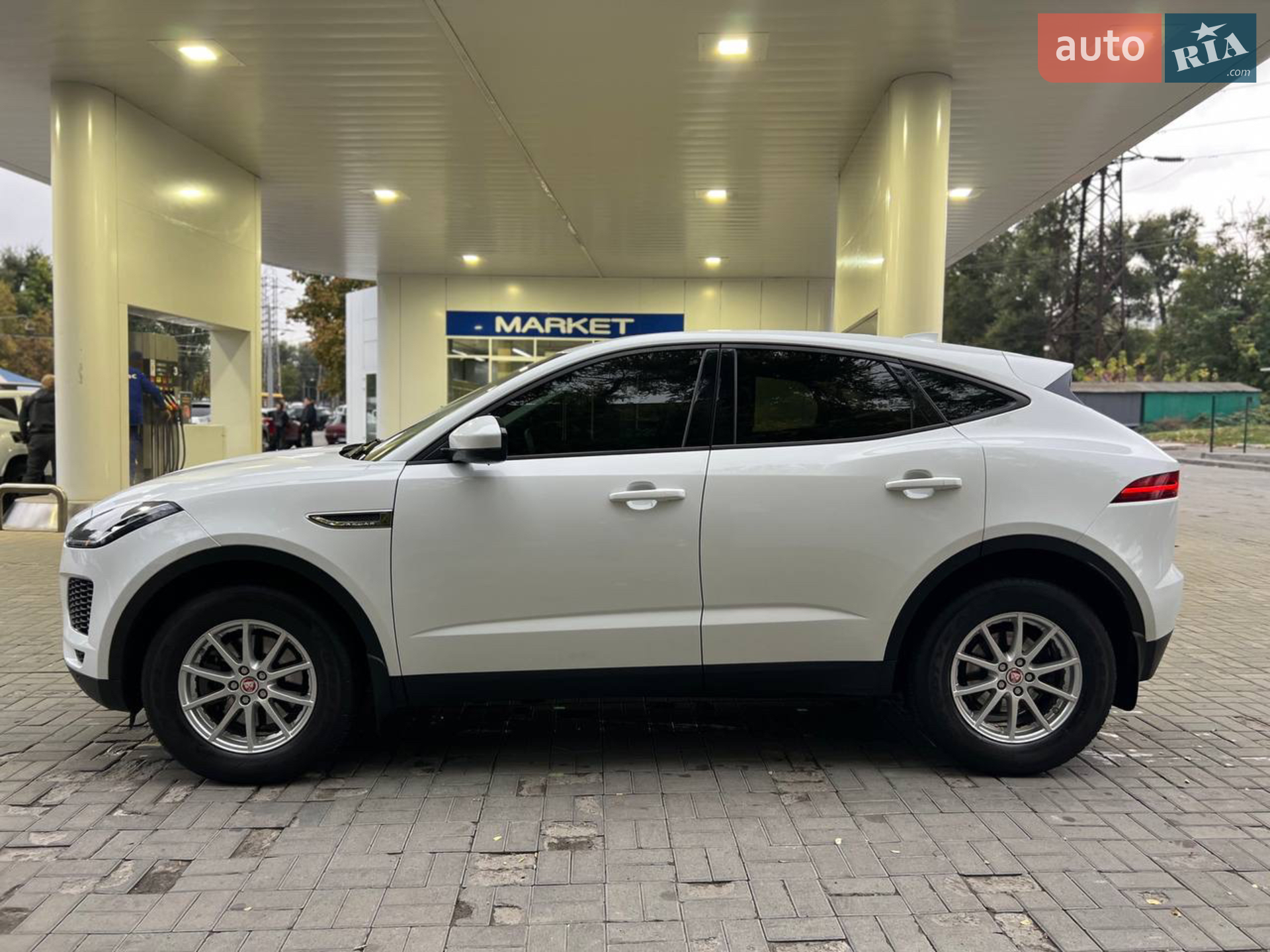 2018 Jaguar E-Pace - мініатюра 18