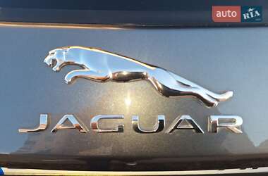 Внедорожник / Кроссовер Jaguar E-Pace 2018 в 