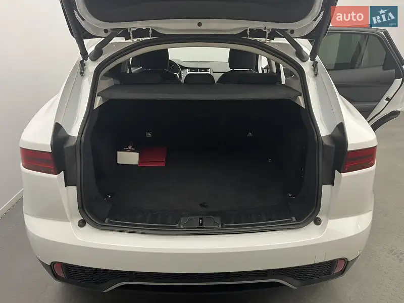 Позашляховик / Кросовер Jaguar E-Pace 2018 в 