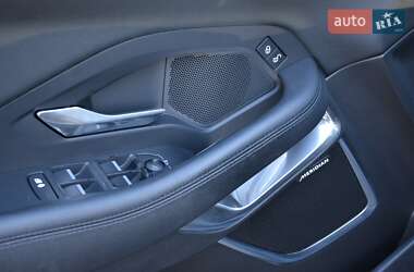 Позашляховик / Кросовер Jaguar E-Pace 2019 в 