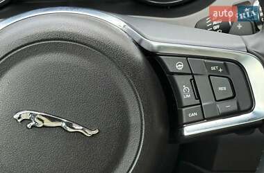 Позашляховик / Кросовер Jaguar E-Pace 2019 в 