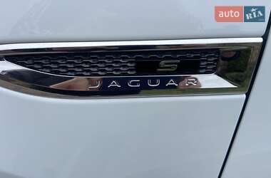 Позашляховик / Кросовер Jaguar E-Pace 2018 в Зборові
