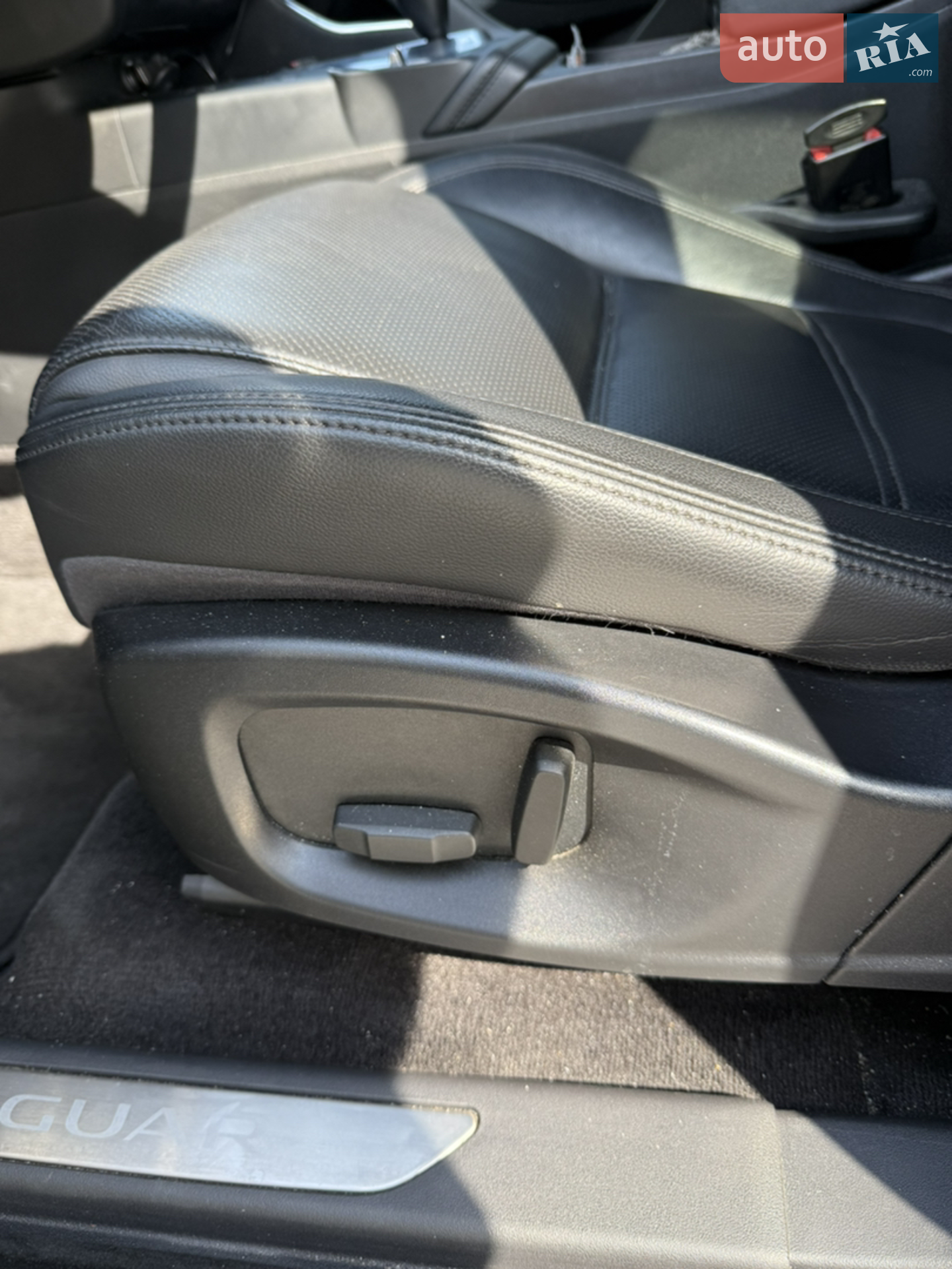 2019 Jaguar E-Pace - мініатюра 13