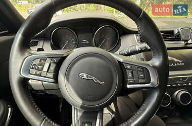 Внедорожник / Кроссовер Jaguar E-Pace 2019 в 