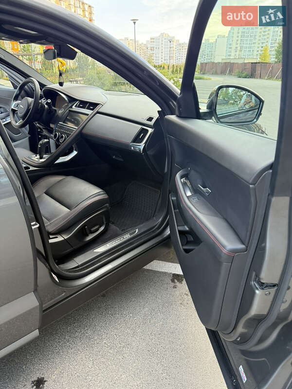 Внедорожник / Кроссовер Jaguar E-Pace 2019 в Киеве