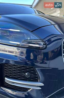 Внедорожник / Кроссовер Jaguar E-Pace 2021 в 