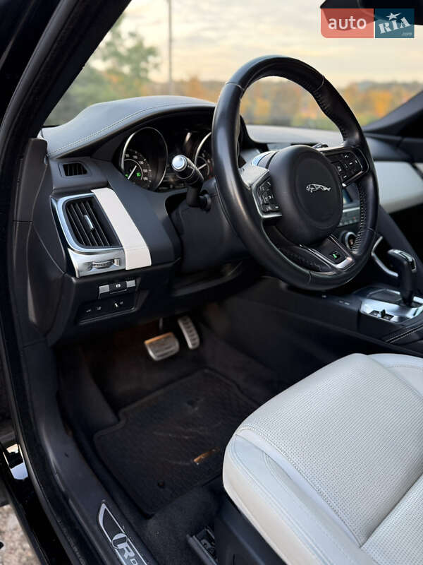 Позашляховик / Кросовер Jaguar E-Pace 2019 в Львові