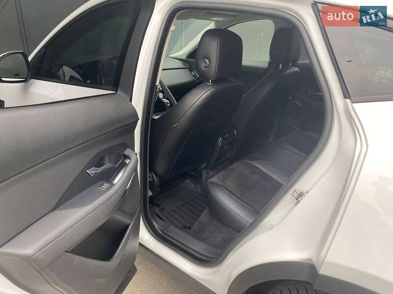 Внедорожник / Кроссовер Jaguar E-Pace 2018 в Киеве фото 18 Внедорожник / Кроссовер Jaguar E-Pace 2018 в Киеве