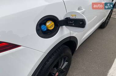 Позашляховик / Кросовер Jaguar E-Pace 2018 в 
