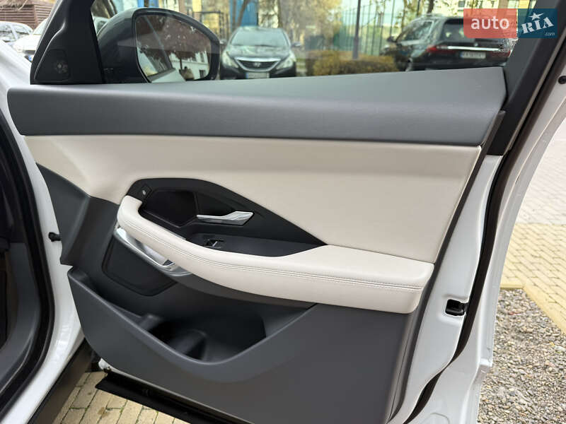 Позашляховик / Кросовер Jaguar E-Pace 2018 в Києві