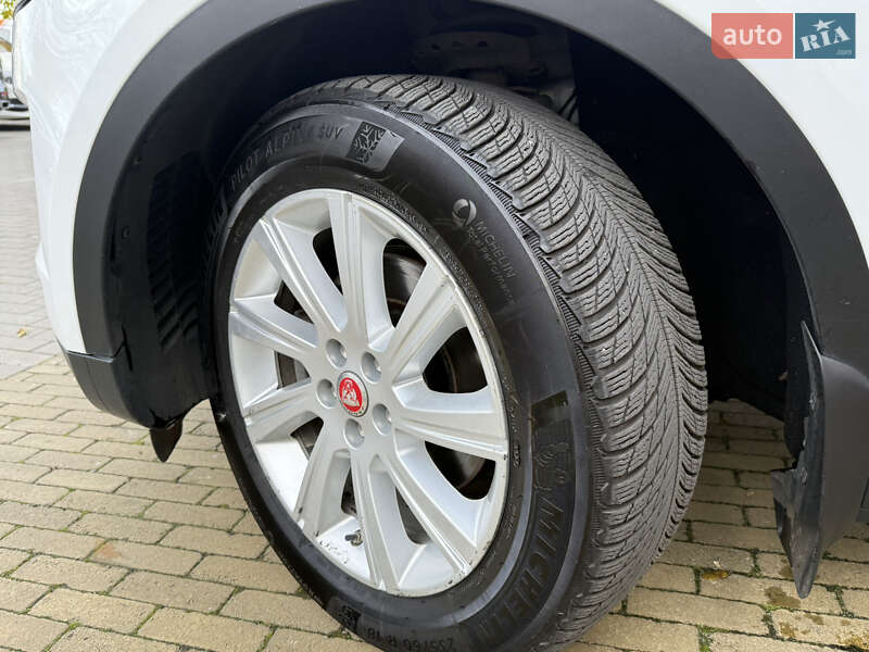 Позашляховик / Кросовер Jaguar E-Pace 2018 в Києві