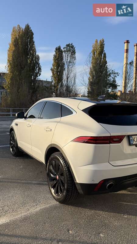 Позашляховик / Кросовер Jaguar E-Pace 2017 в Києві