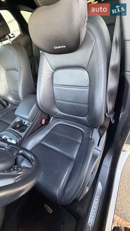 Позашляховик / Кросовер Jaguar E-Pace 2017 в Києві