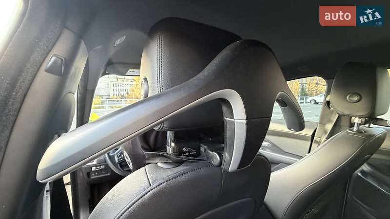 Позашляховик / Кросовер Jaguar E-Pace 2017 в Києві