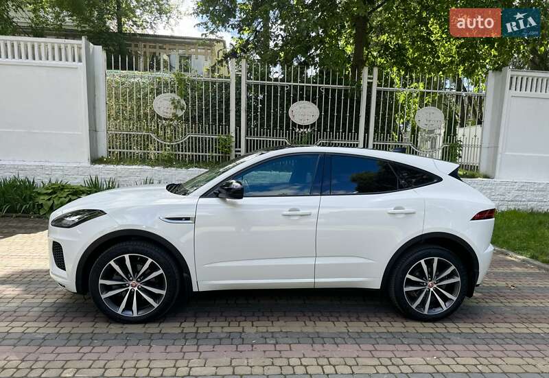 Позашляховик / Кросовер Jaguar E-Pace 2020 в Чернівцях