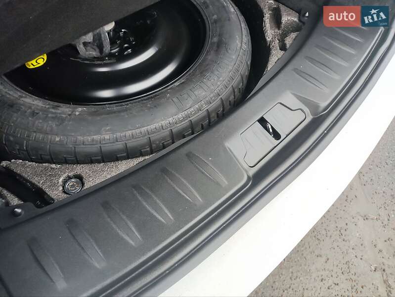 Внедорожник / Кроссовер Jaguar E-Pace 2019 в Львове