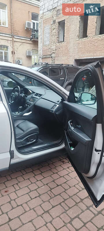 Внедорожник / Кроссовер Jaguar E-Pace 2018 в Киеве