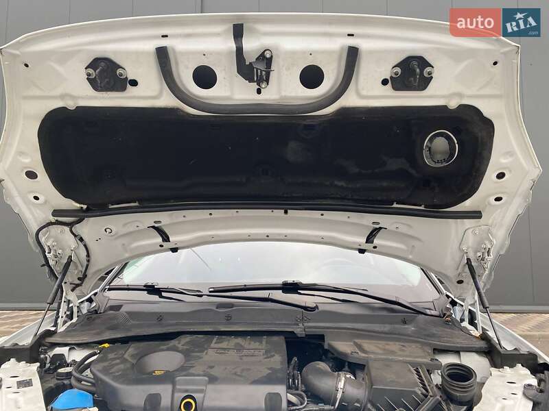 Внедорожник / Кроссовер Jaguar E-Pace 2018 в Киеве фото 40 Внедорожник / Кроссовер Jaguar E-Pace 2018 в Киеве