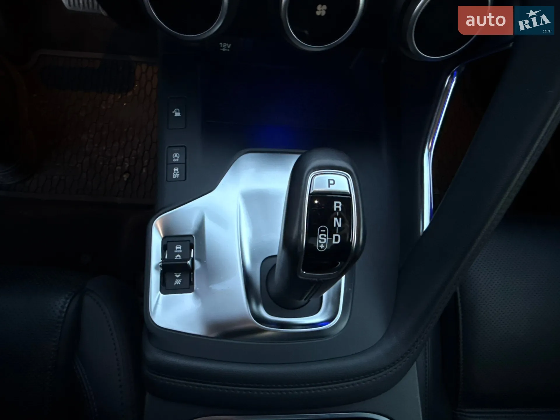 2019 Jaguar E-Pace - мініатюра 16