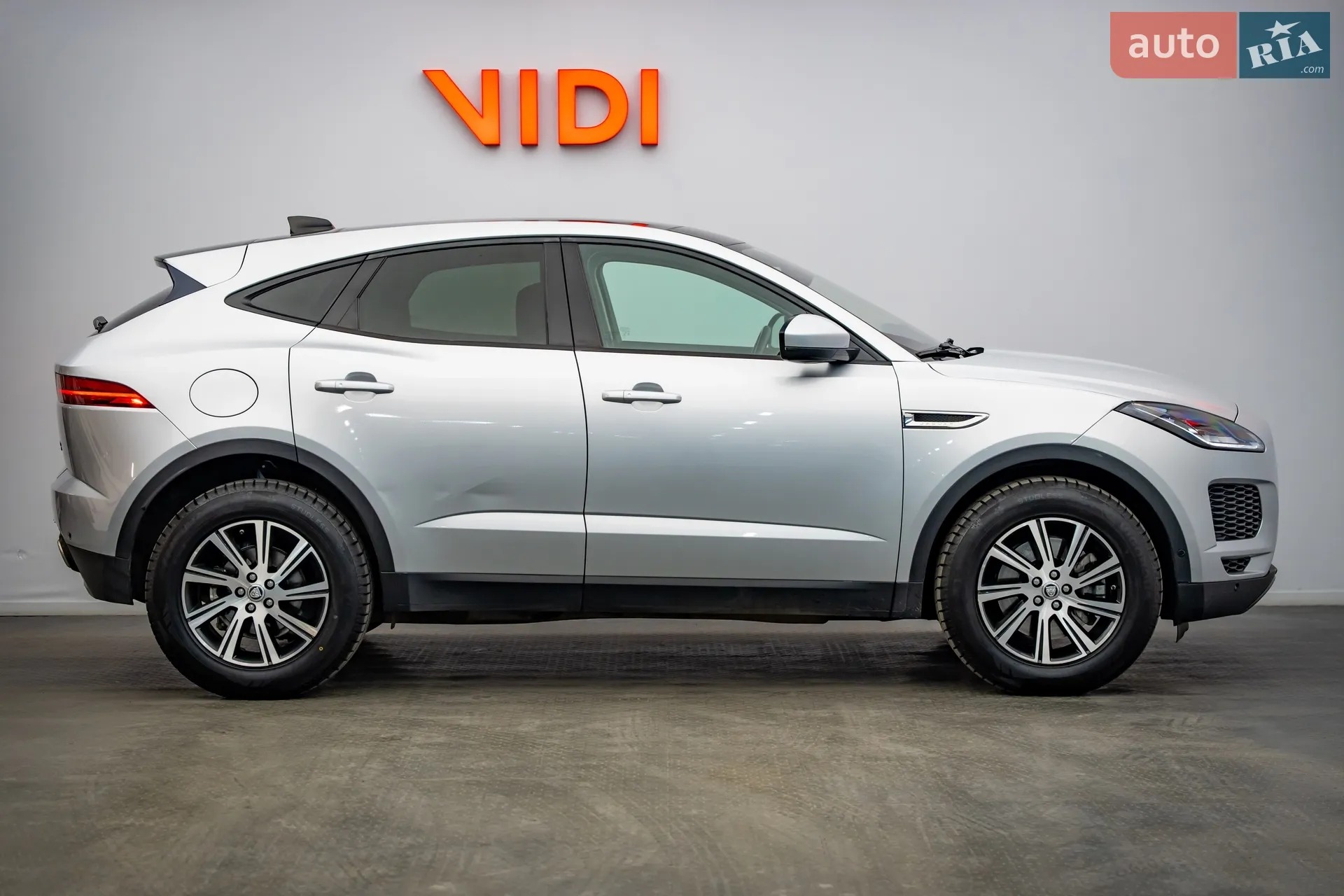 2019 Jaguar E-Pace - мініатюра 4