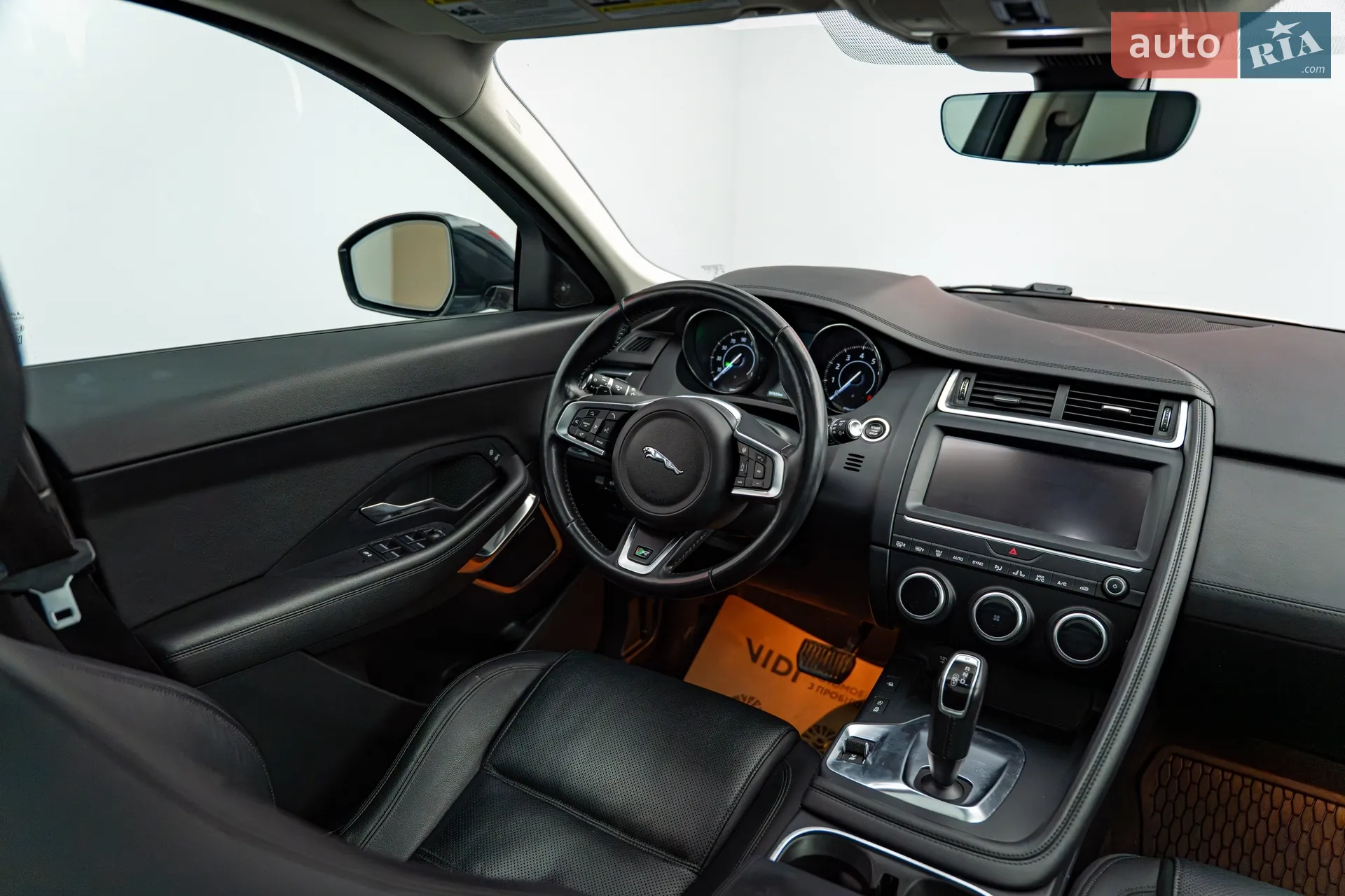 2019 Jaguar E-Pace - мініатюра 11