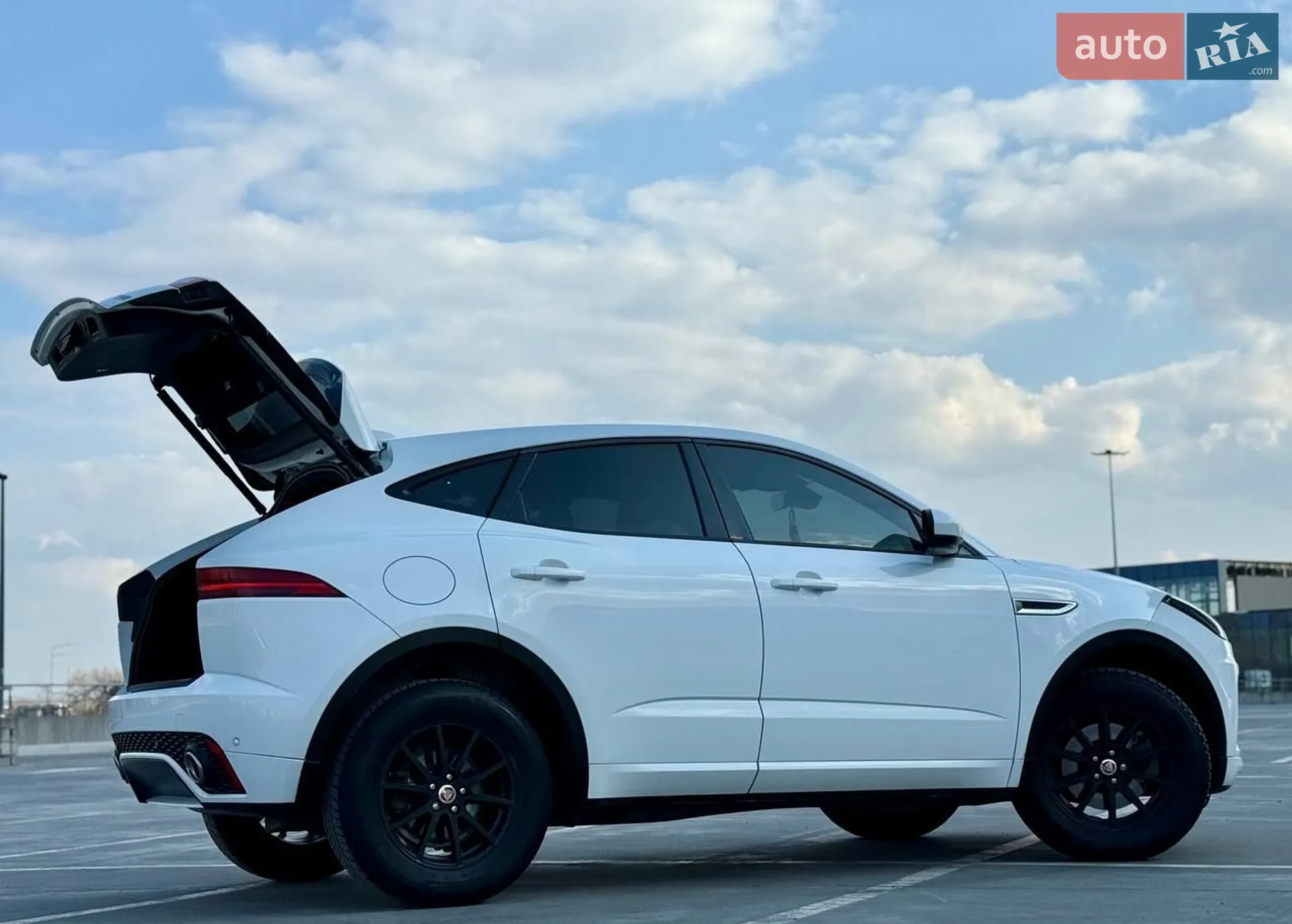 2019 Jaguar E-Pace - мініатюра 15