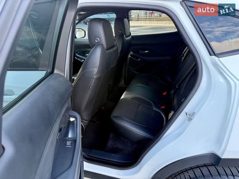 Позашляховик / Кросовер Jaguar E-Pace 2019 в Києві