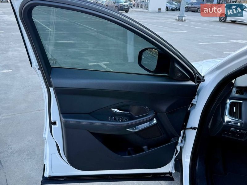 Позашляховик / Кросовер Jaguar E-Pace 2019 в Києві