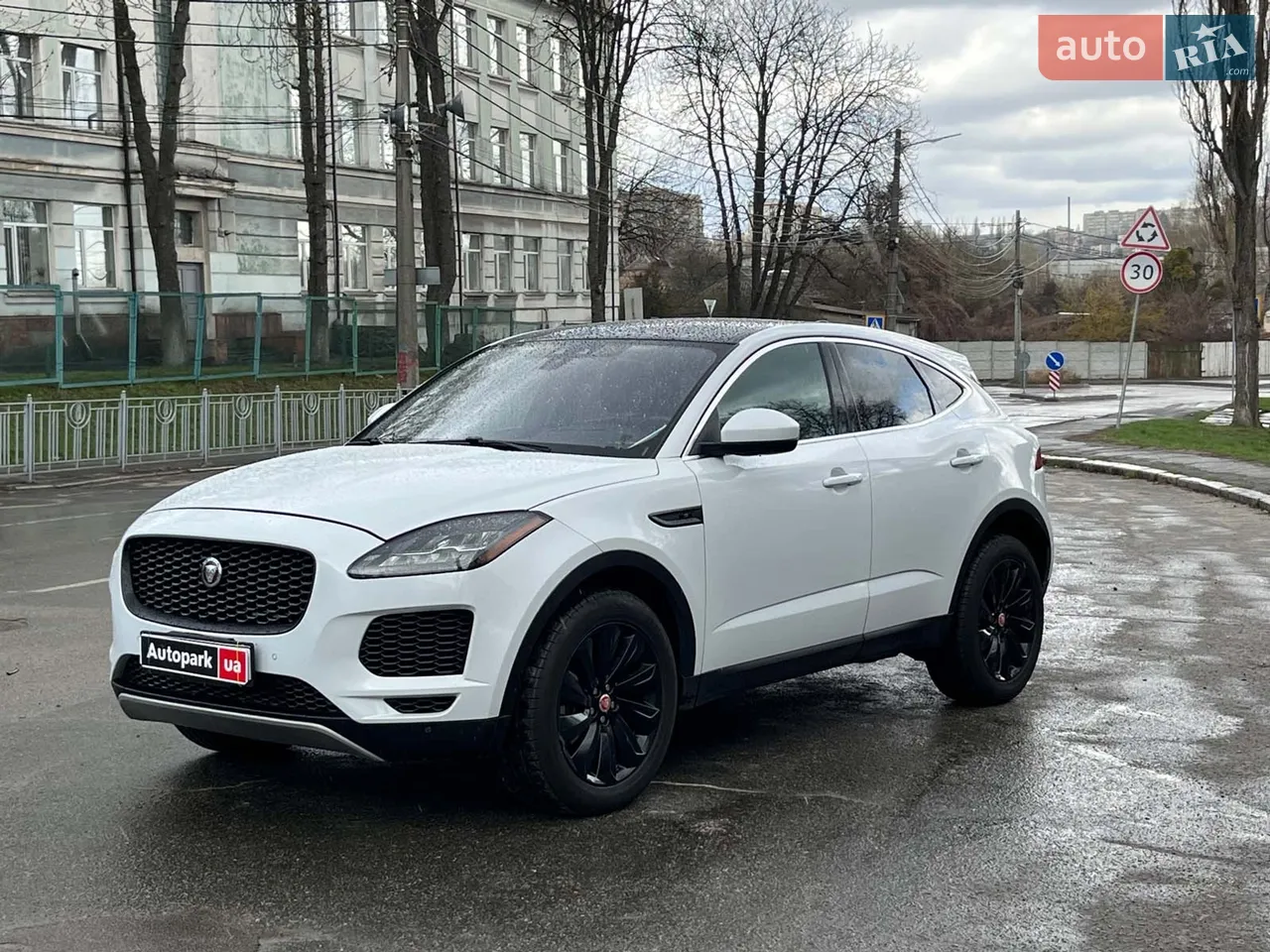 2017 Jaguar E-Pace - мініатюра 16