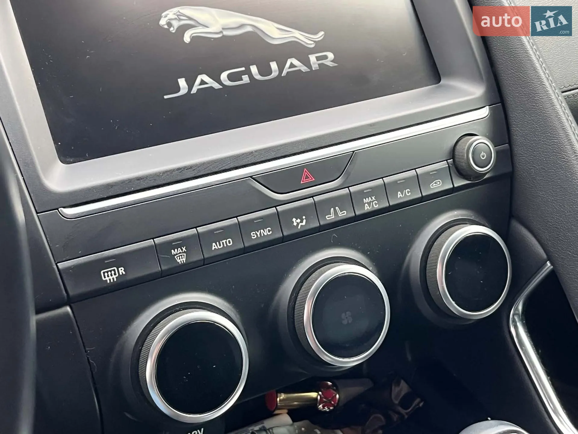 2017 Jaguar E-Pace - мініатюра 32