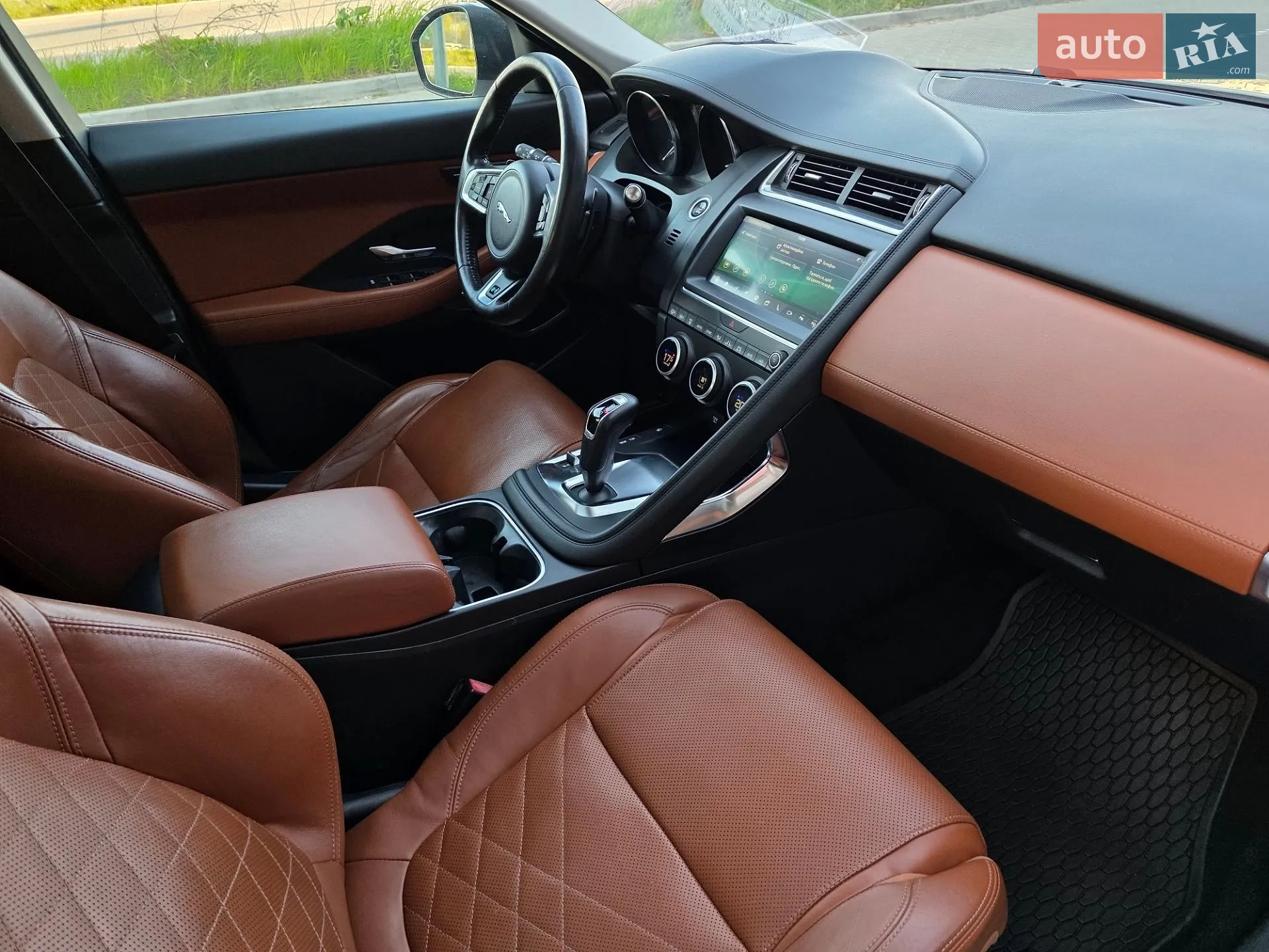 2019 Jaguar E-Pace - мініатюра 38