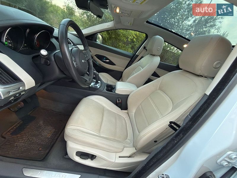 Позашляховик / Кросовер Jaguar E-Pace 2019 в Івано-Франківську