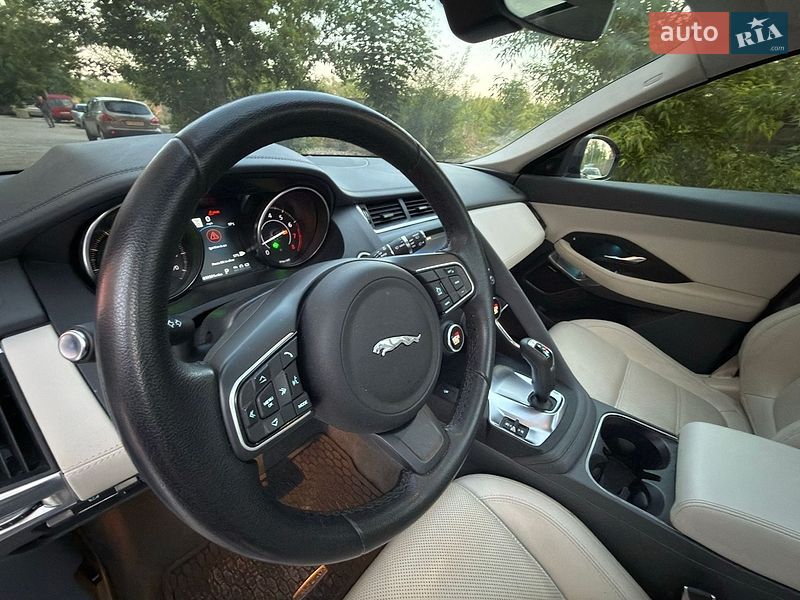 Позашляховик / Кросовер Jaguar E-Pace 2019 в Івано-Франківську