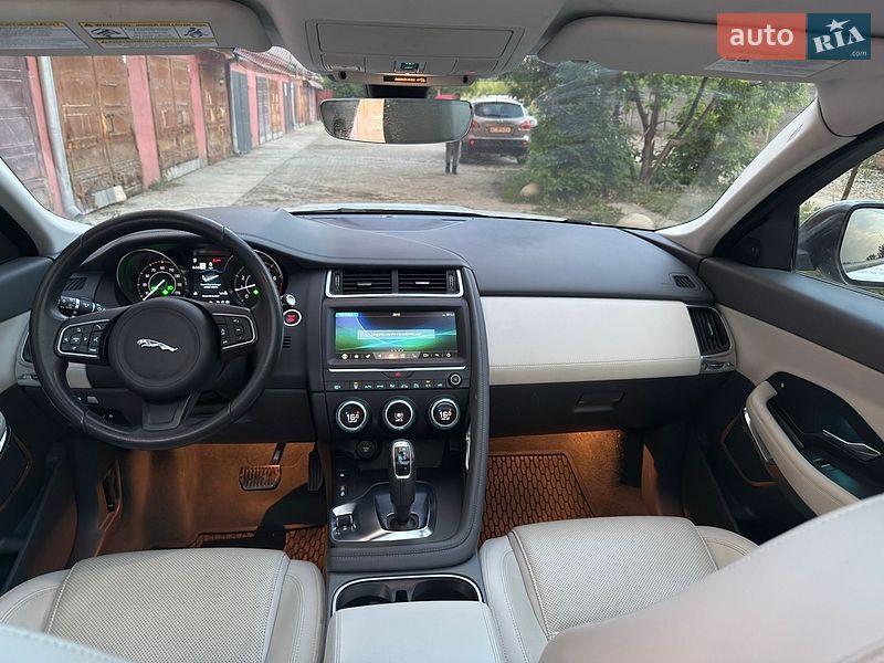 Позашляховик / Кросовер Jaguar E-Pace 2019 в Івано-Франківську
