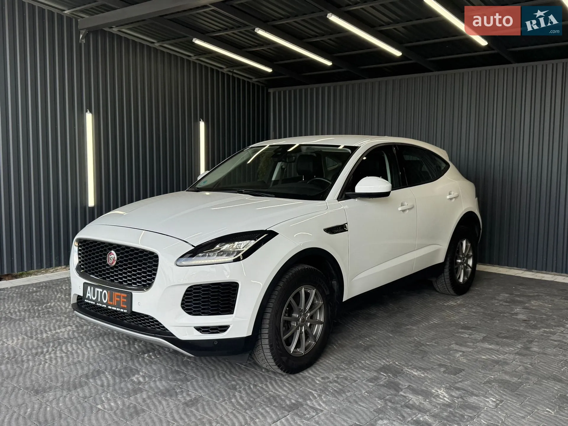 2020 Jaguar E-Pace - мініатюра 2