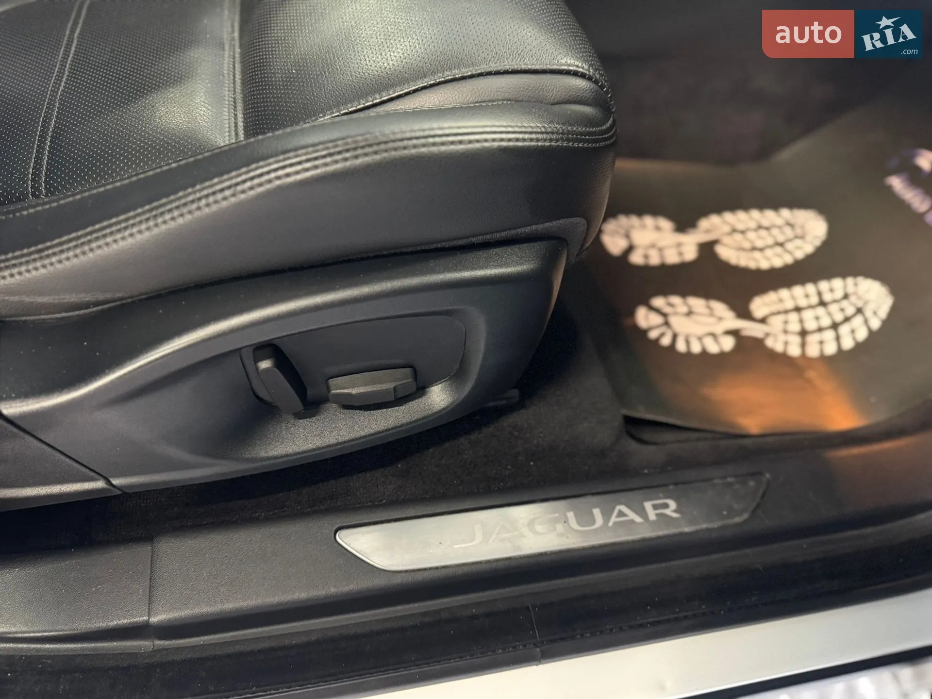2020 Jaguar E-Pace - мініатюра 21