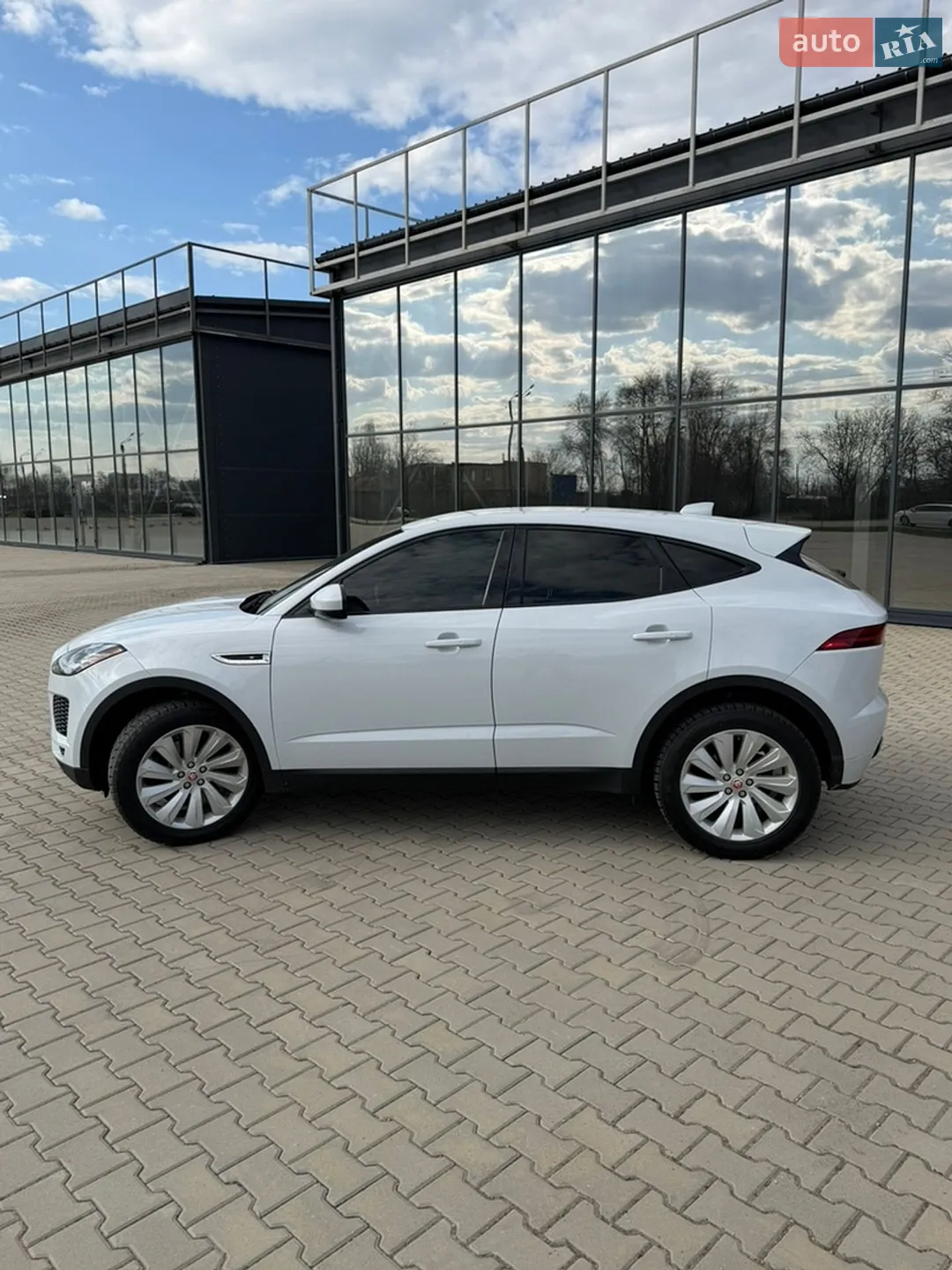 2017 Jaguar E-Pace - мініатюра 9