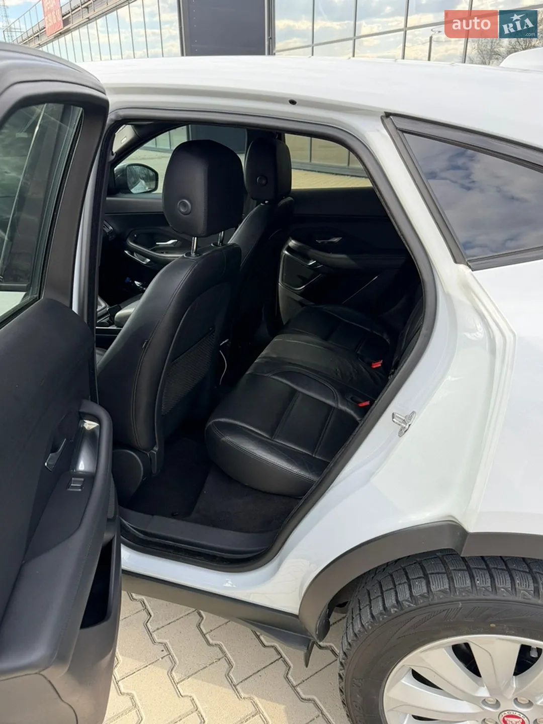 2017 Jaguar E-Pace - мініатюра 13