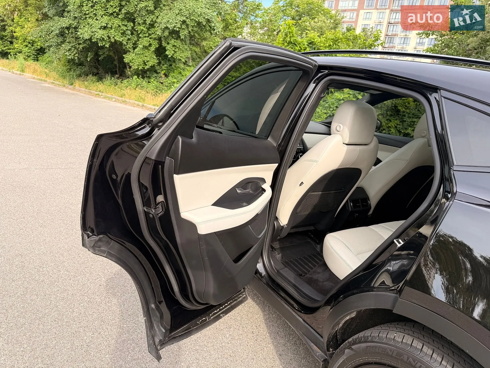 2019 Jaguar E-Pace - мініатюра 17