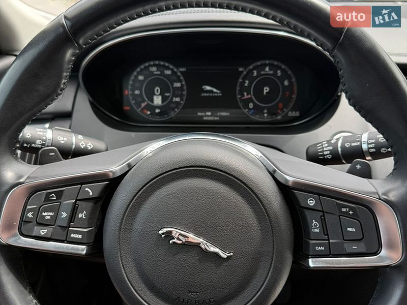 Позашляховик / Кросовер Jaguar E-Pace 2019 в Києві