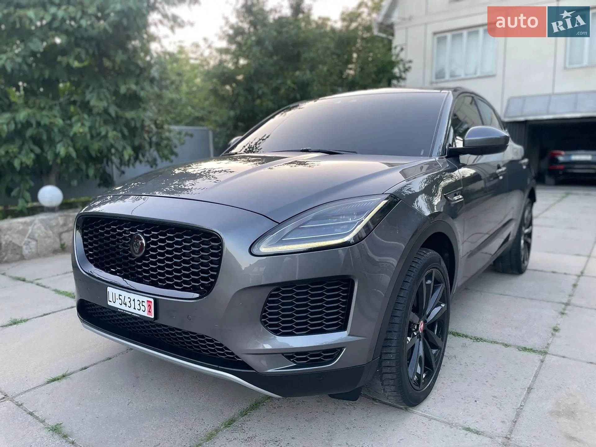 2019 Jaguar E-Pace - мініатюра 3