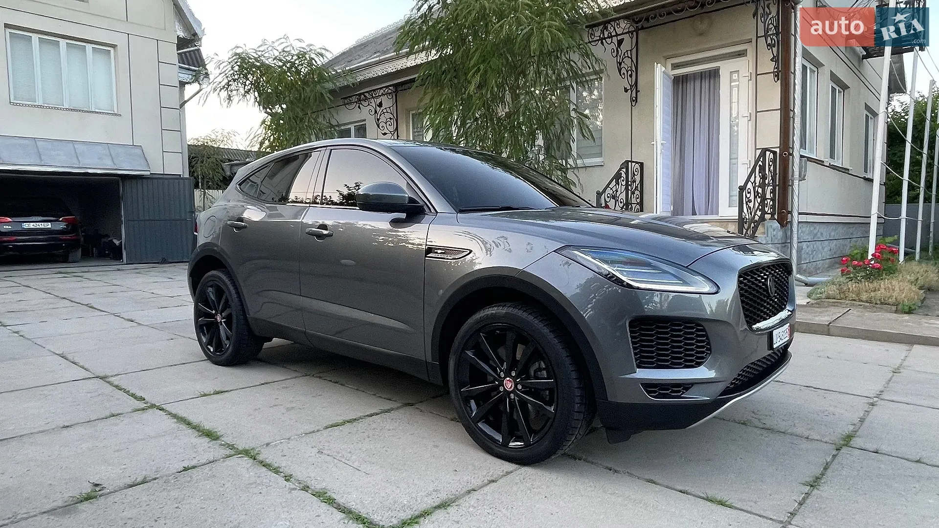 2019 Jaguar E-Pace - мініатюра 19