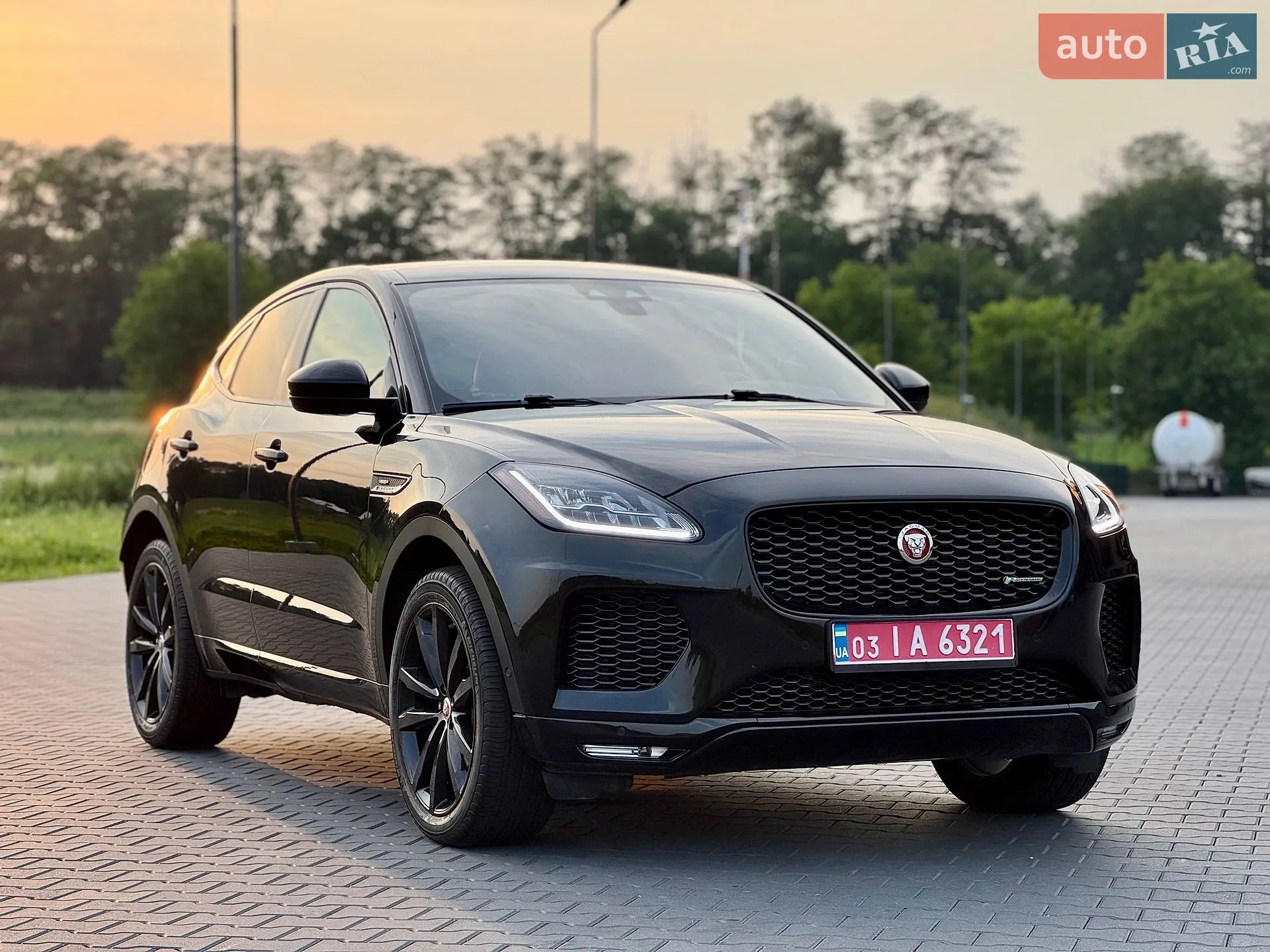 2019 Jaguar E-Pace - мініатюра 15