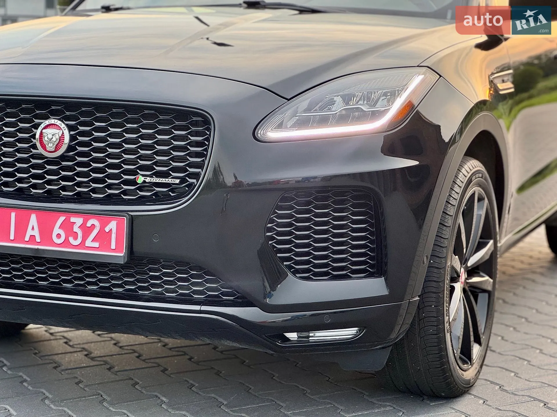 2019 Jaguar E-Pace - мініатюра 35